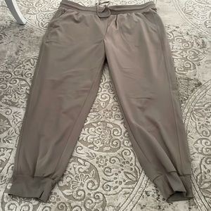 Rachel Zoe Khaki joggers with drawstring.
